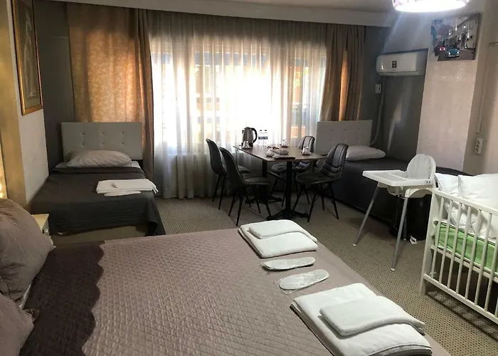 מלון Lizzia Butik