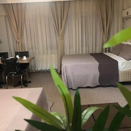 Lızzıa Butik Otel 3*